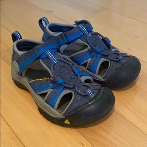 Keen Newport Watershoe size 11 boys